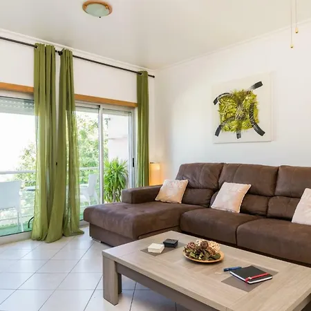 Apartament Akisol Cross *