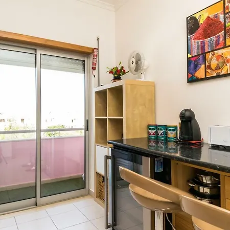 Apartament Akisol Cross *