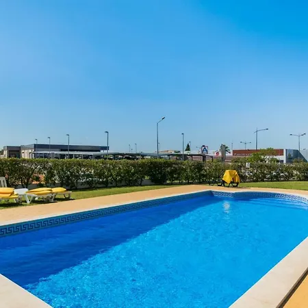 Apartament Akisol Cross *